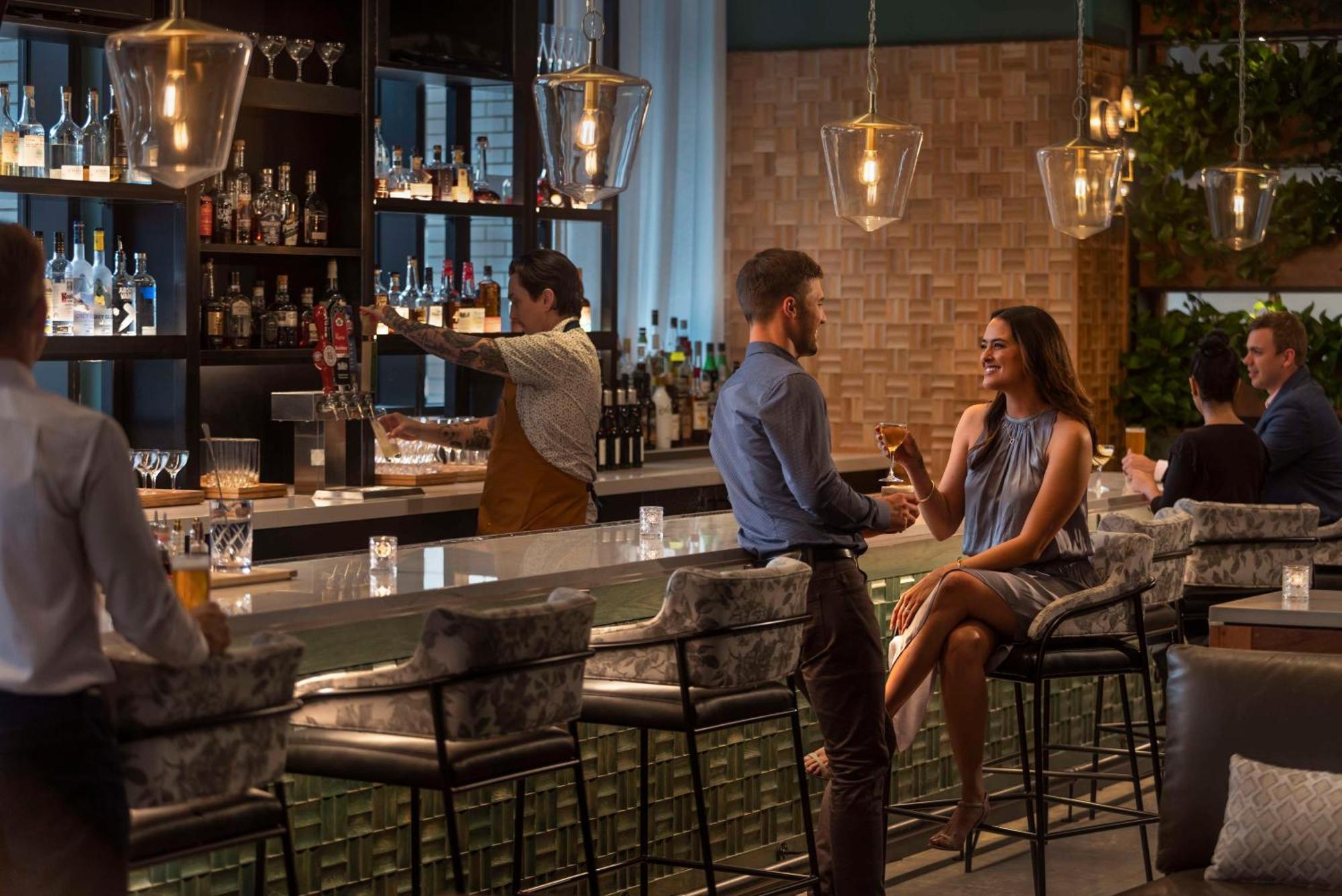 Hyatt Centric Downtown Nashville Exteriér fotografie The Bar at the St. Regis